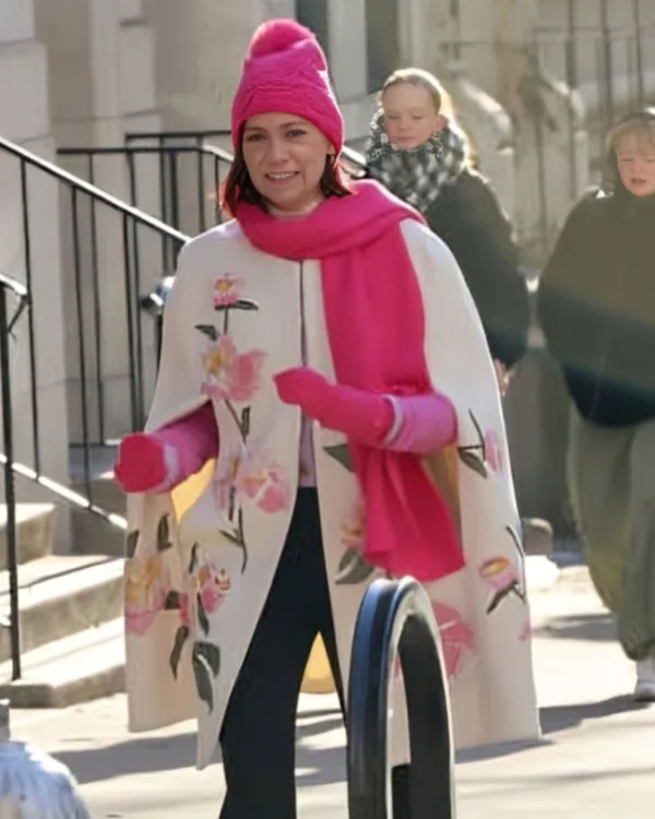 Elsbeth S02 Carrie Preston Floral Cape Elsbeth S02 Carrie Preston Floral Cape