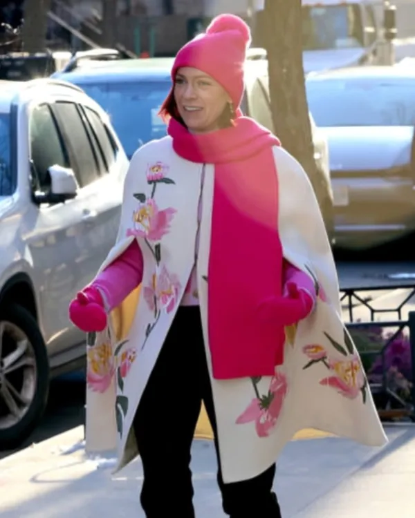 Elsbeth-S02-Carrie-Preston-Floral-Cape